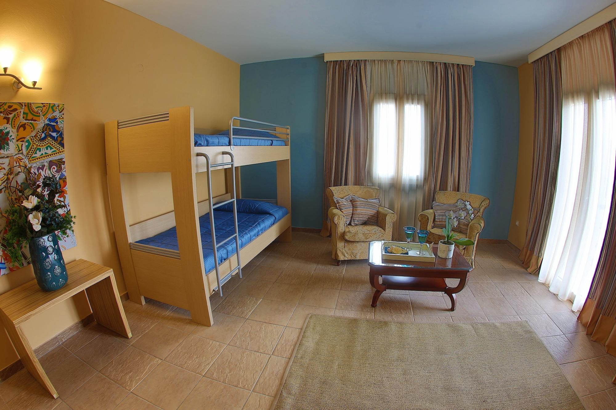 Dolphin Bay Seaside Resort & Suites ガリッサス エクステリア 写真