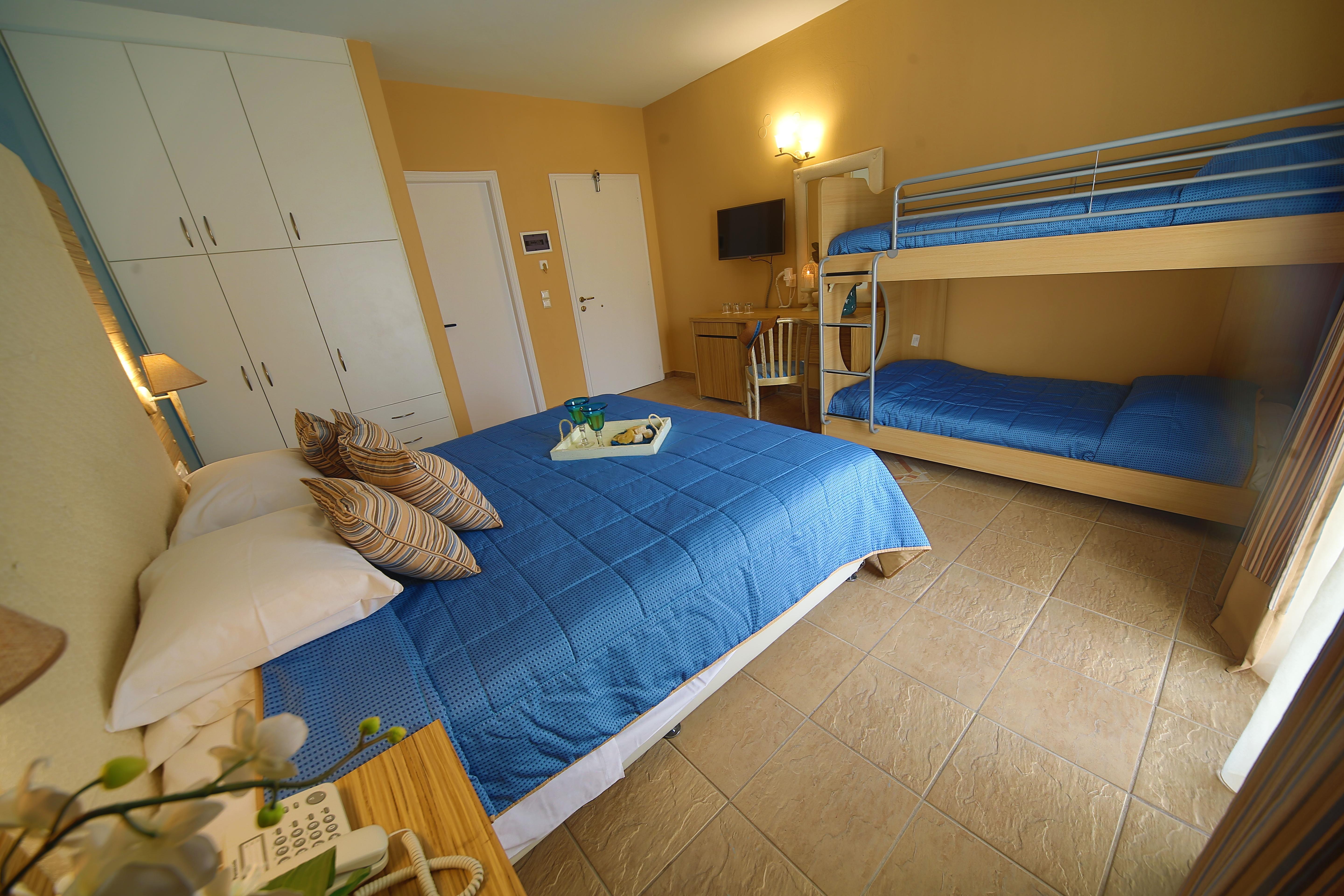 Dolphin Bay Seaside Resort & Suites ガリッサス エクステリア 写真