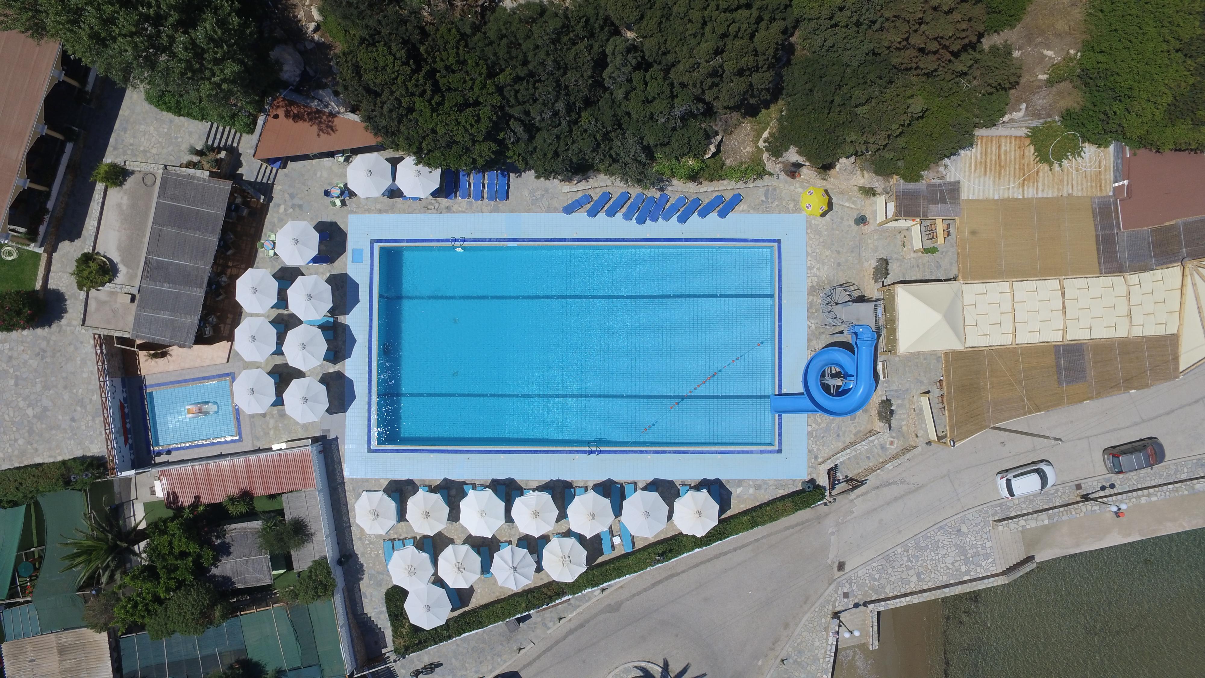 Dolphin Bay Seaside Resort & Suites ガリッサス エクステリア 写真