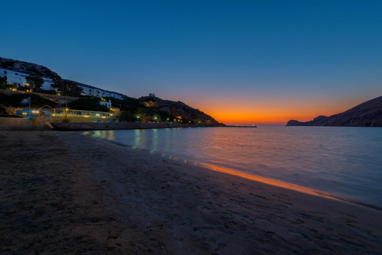 Dolphin Bay Seaside Resort & Suites ガリッサス エクステリア 写真