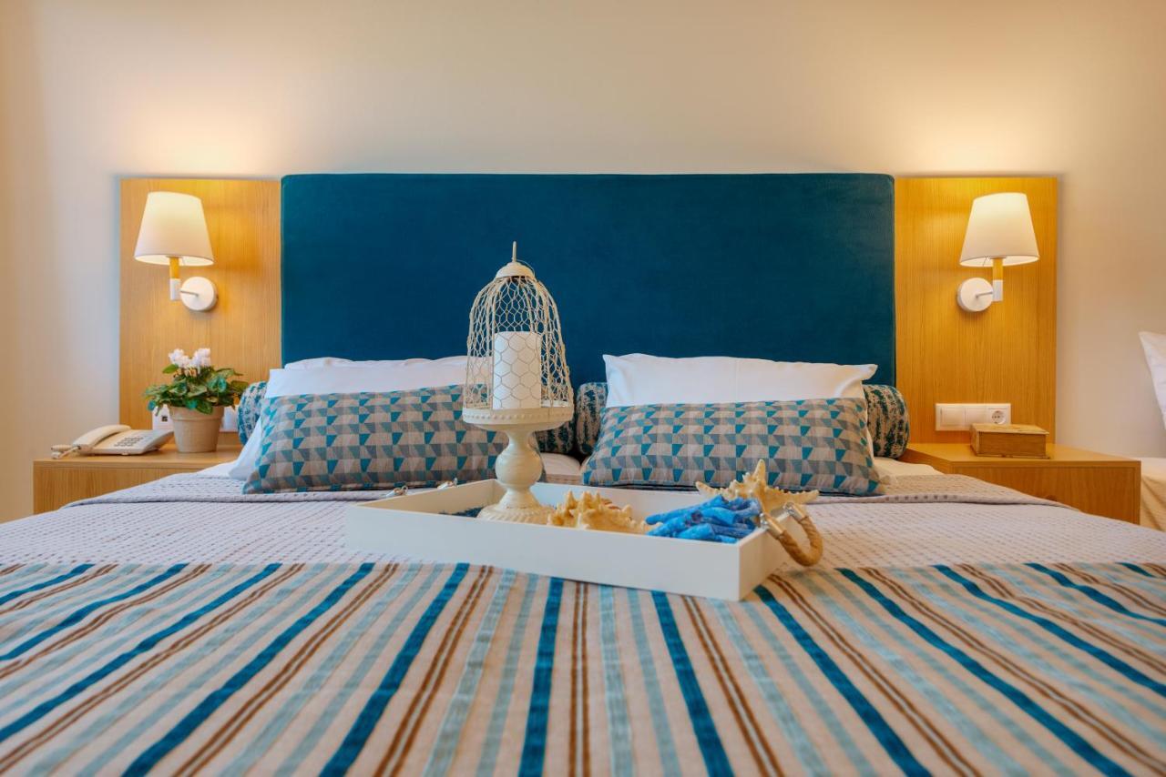 Dolphin Bay Seaside Resort & Suites ガリッサス エクステリア 写真